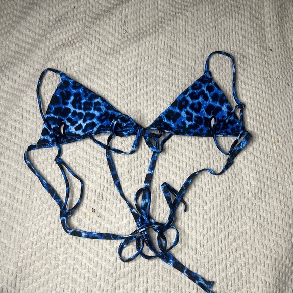 🖤New Two Piece Swimsuit Set🖤 - Picture 4 of 6